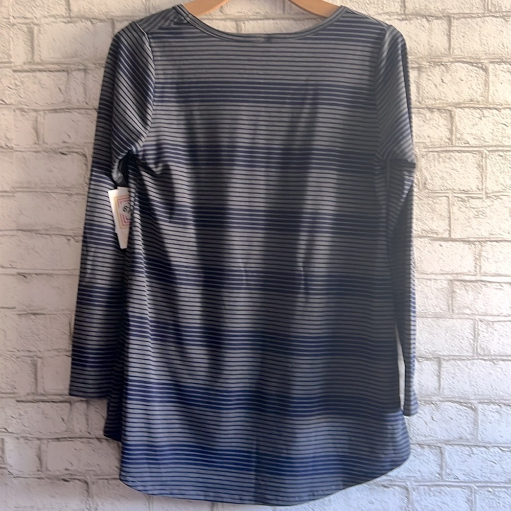 NWT Long Sleeve Striped Shirt Tee LuLaRoe Lynnae Size Small Navy - Picture 2 of 9